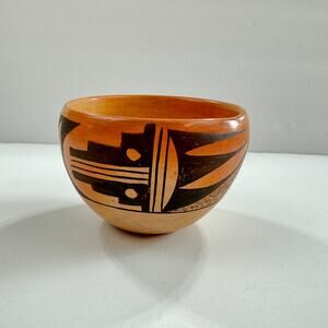 Vintage Native American Indian Pottery Bowl Dish Cup Polychrome? Signed Clarice